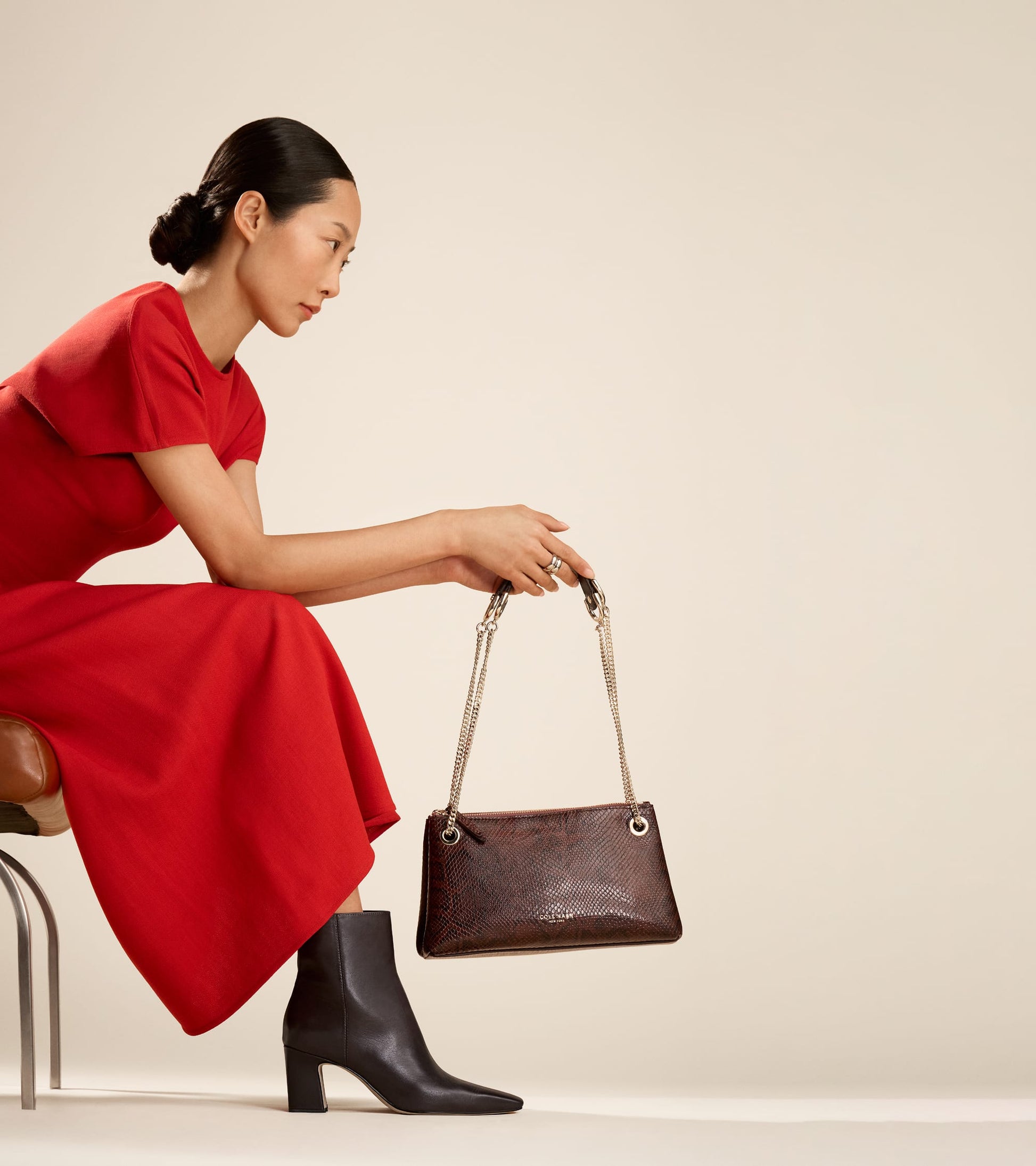 W37084:CH DARK CHOCOLATE LEATHER