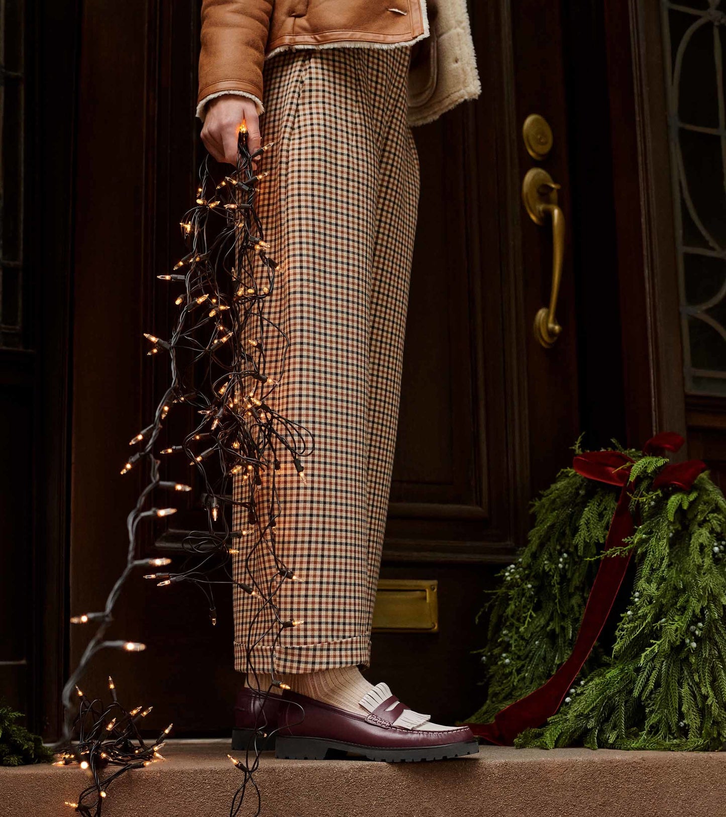 W35069:CH BLACK GARNET LEATHER